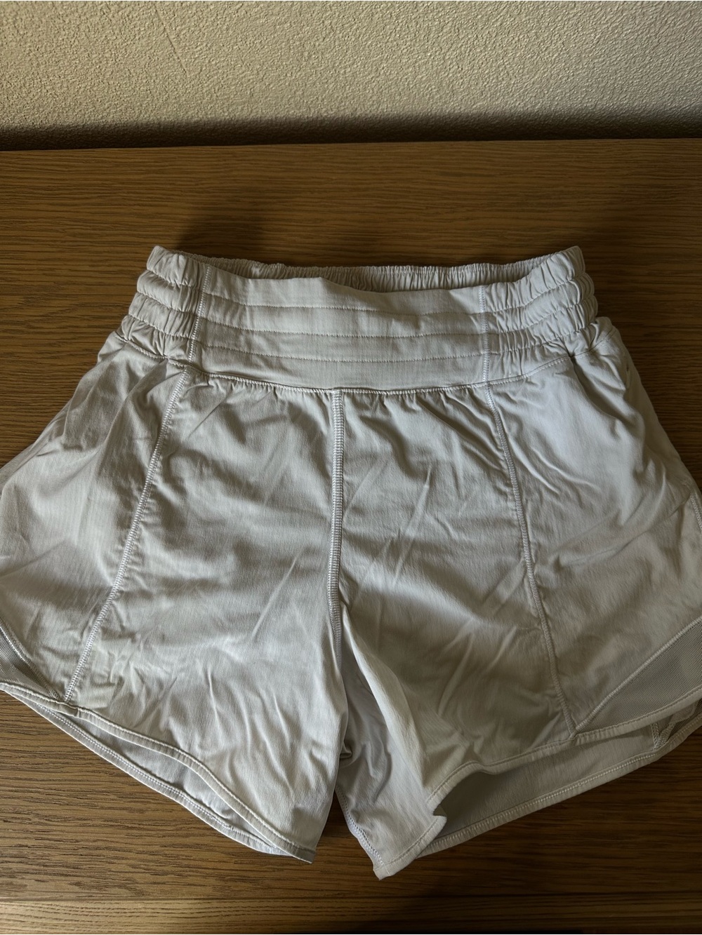 Lululemon Women's hotty hot rise 4’ Athletic Shorts